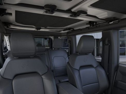 New 2025 Ford Bronco Badlands w/ Sasquatch Package AWD/4WD image 12