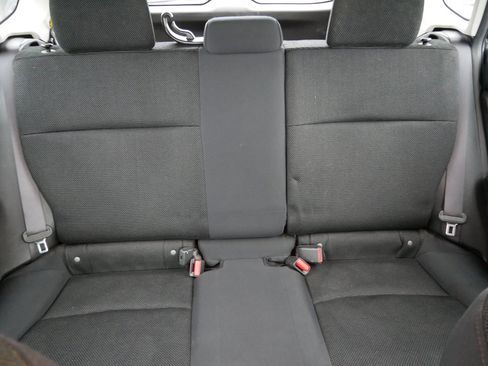 Used 2013 Subaru Crosstrek 2.0i Premium image 13