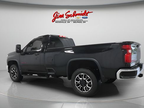 Used 2024 Chevrolet Silverado 3500 LT w/ Convenience Package AWD/4WD image 8