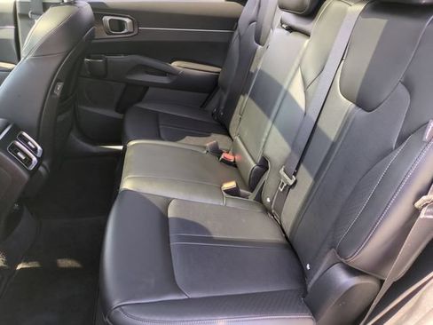 Used 2024 Kia Sorento S w/ Panoramic Sunroof Package FWD image 29