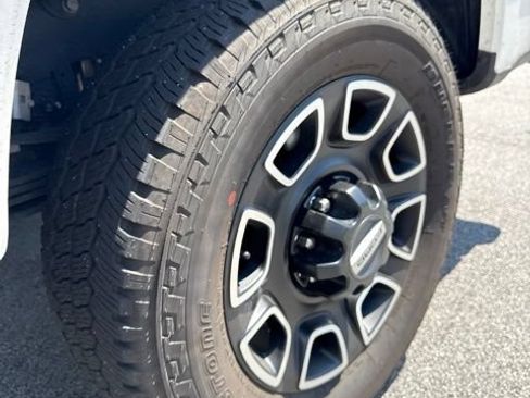 Used 2024 Ford F250 Platinum AWD/4WD image 7