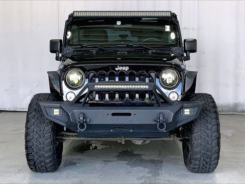 Used 2015 Jeep Wrangler Unlimited Sport image 2