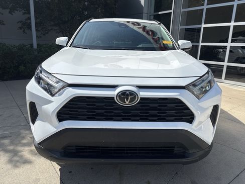 Used 2025 Toyota RAV4 XLE AWD/4WD image 5