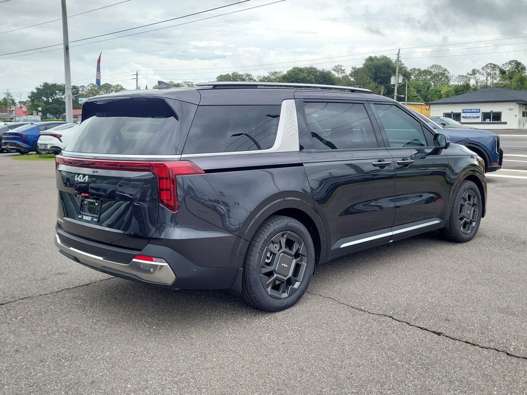 New 2026 Kia Carnival SX FWD image 6
