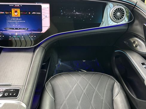 Certified 2023 Mercedes-Benz EQS 580 4MATIC SUV image 30