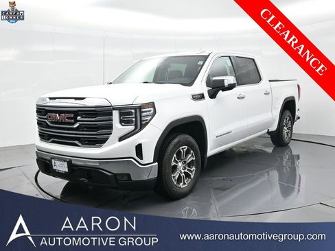 Used 2024 GMC Sierra 1500 SLT image 1