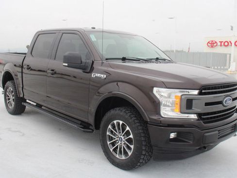 Used 2018 Ford F150 XLT w/ Equipment Group 302A Luxury AWD/4WD image 2