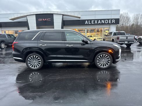 Used 2025 Hyundai Palisade Calligraphy image 2
