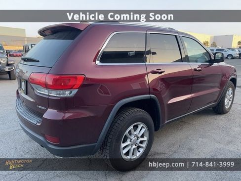 Used 2018 Jeep Grand Cherokee Laredo image 3