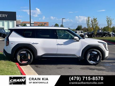 New 2026 Kia EV9 Wind image 8