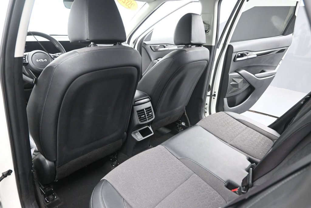 Certified 2025 Kia Seltos S FWD image 14