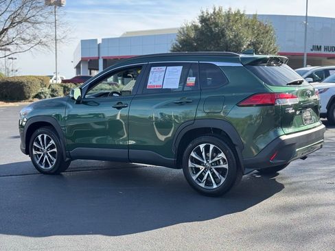 Certified 2022 Toyota Corolla Cross XLE image 9