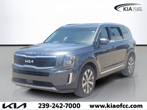 Certified 2022 Kia Telluride EX w/ EX Premium Package FWD image 3