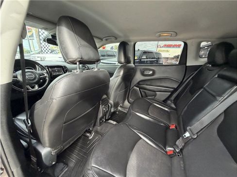 Used 2019 Jeep Compass Latitude FWD image 20
