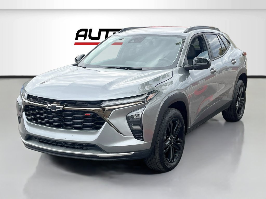 Used 2025 Chevrolet Trax ACTIV w/ Driver Confidence Package FWD image 3