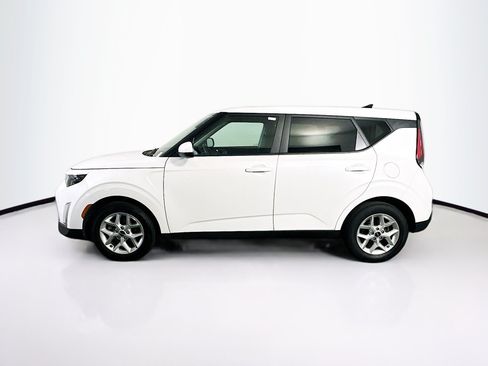 Used 2025 Kia Soul LX w/ LX Technology Package FWD image 4