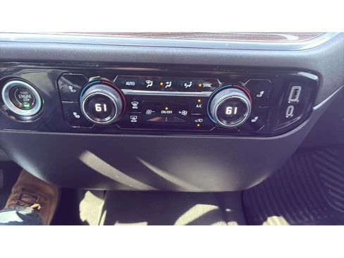 Used 2023 Chevrolet Silverado 1500 LT AWD/4WD image 16