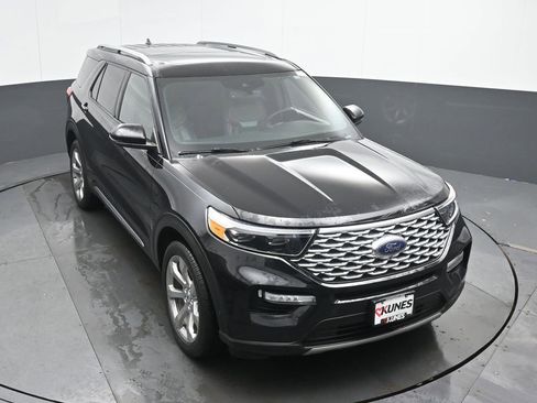 Used 2020 Ford Explorer Platinum w/ Premium Technology Package image 16