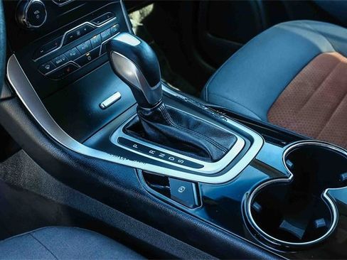 Used 2018 Ford Edge SEL w/ Equipment Group 201A image 20