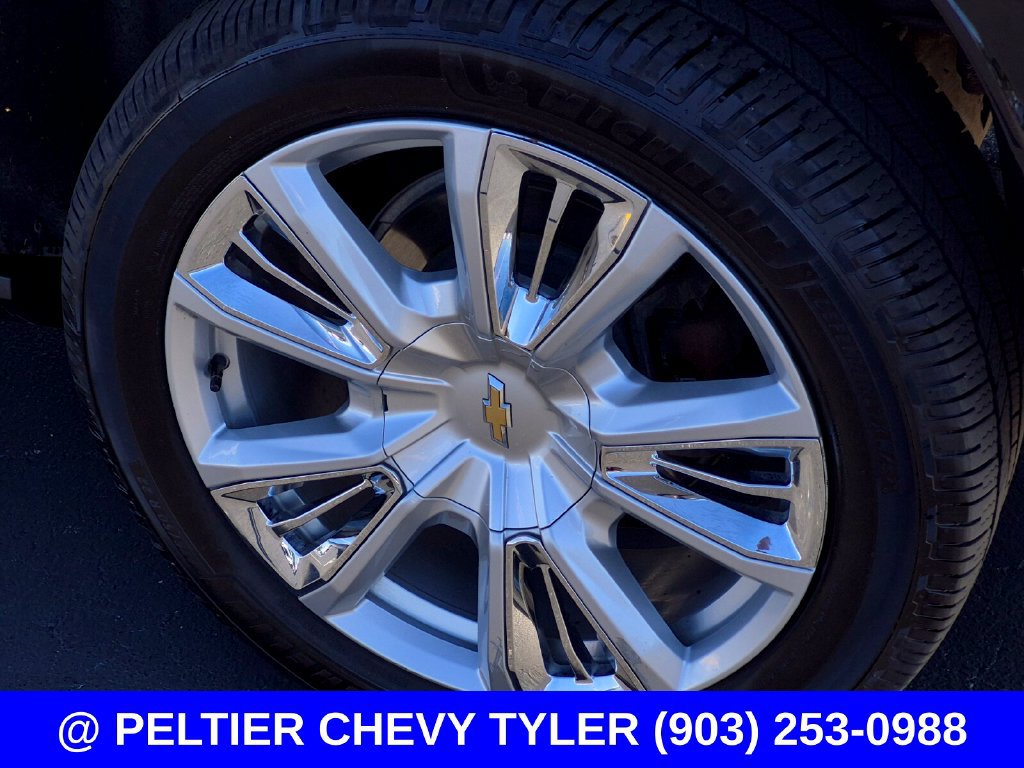 Used 2024 Chevrolet Suburban High Country w/ Max Trailering Package AWD/4WD image 7