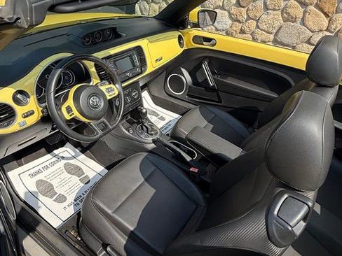 Used 2014 Volkswagen Beetle TDI image 32