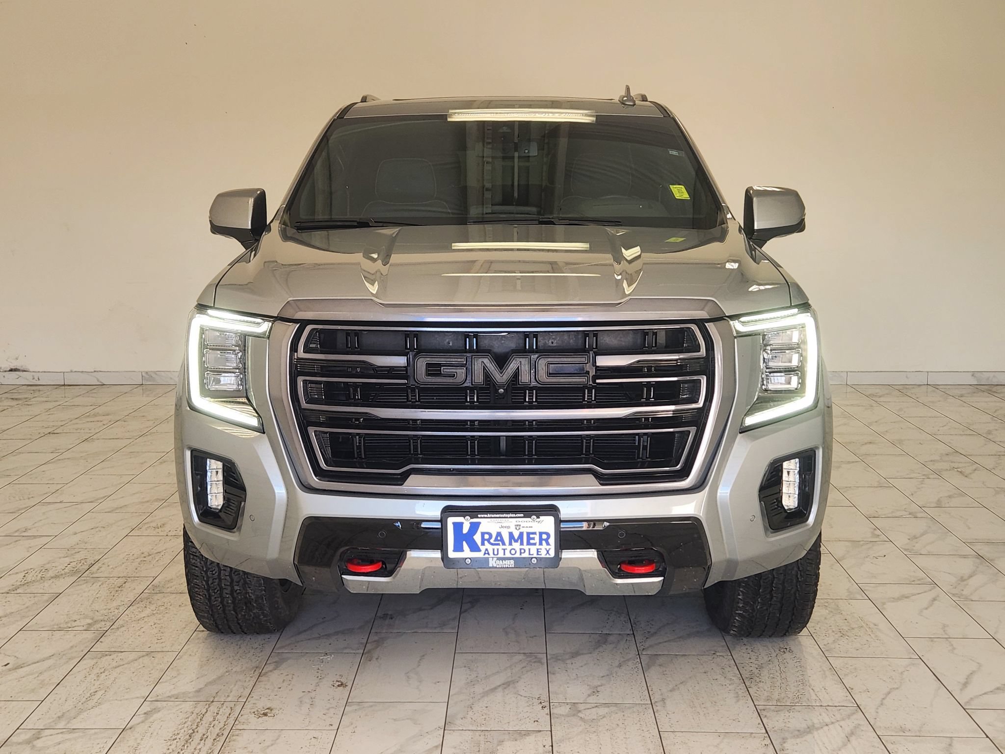 Used 2024 GMC Yukon AT4 w/ Technology Package AWD/4WD image 2