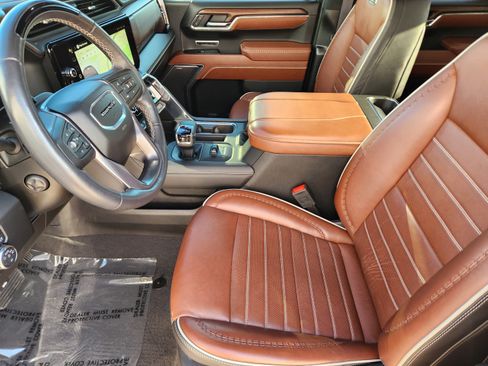 Used 2024 GMC Sierra 1500 Denali Ultimate AWD/4WD image 7