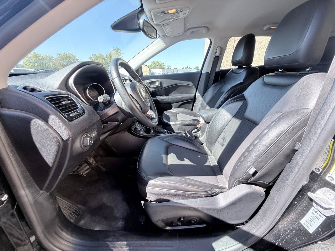 Used 2018 Jeep Compass Latitude w/ Popular Equipment Group AWD/4WD image 10