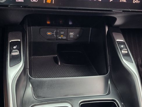Used 2025 Kia Sorento S FWD image 21