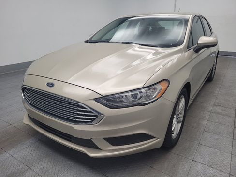 Used 2018 Ford Fusion SE w/ Fusion SE Technology Package FWD image 15