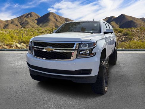 Used 2019 Chevrolet Suburban LT AWD/4WD image 13