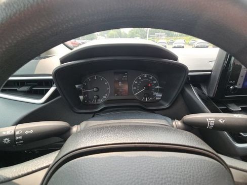 Used 2024 Toyota Corolla LE FWD image 17