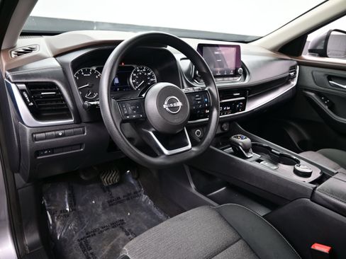 Used 2022 Nissan Rogue SV AWD/4WD image 13