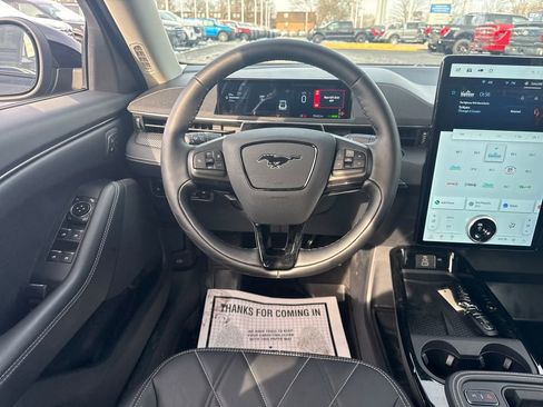 Used 2025 Ford Mustang Mach-E Select w/ Comfort Package Lite image 17