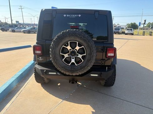 Used 2020 Jeep Wrangler Unlimited Rubicon AWD/4WD image 9