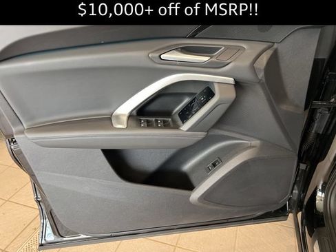 Used 2025 Audi Q5 Premium AWD/4WD image 12