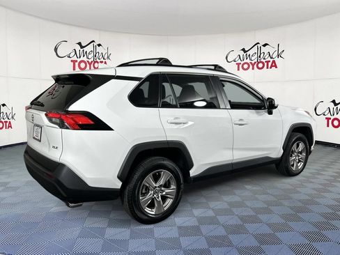 Used 2022 Toyota RAV4 XLE w/ Convenience Package FWD image 8