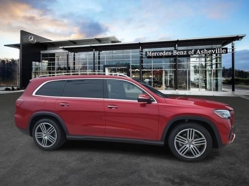 Used 2025 Mercedes-Benz GLS 450 4MATIC image 1