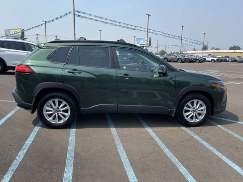 Used 2022 Toyota Corolla Cross LE w/ Moonroof Package AWD/4WD image 6
