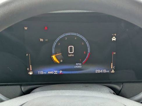 Used 2025 Chevrolet TrailBlazer LT AWD/4WD image 24