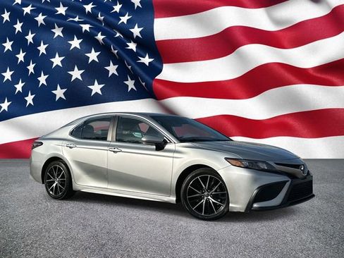 Used 2023 Toyota Camry SE w/ Convenience Package image 1