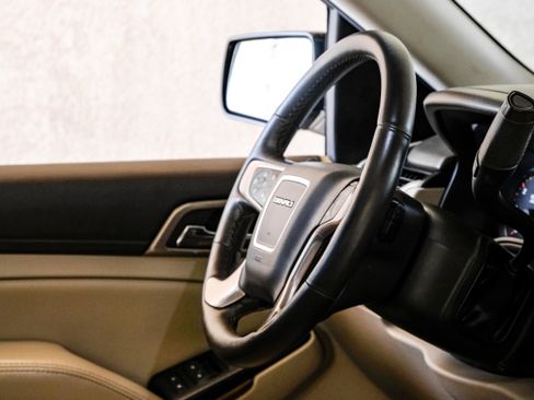 Used 2016 GMC Yukon Denali w/ Open Road Package image 12