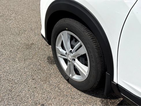 Used 2025 Nissan Kicks Play S FWD image 23