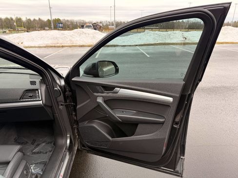 Used 2024 Audi Q5 2.0T Premium w/ Summer of Audi Package image 14