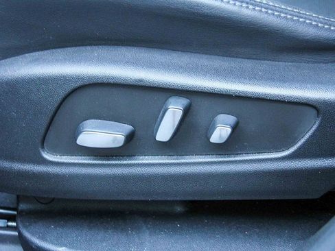 Used 2023 Cadillac XT6 Premium Luxury image 22