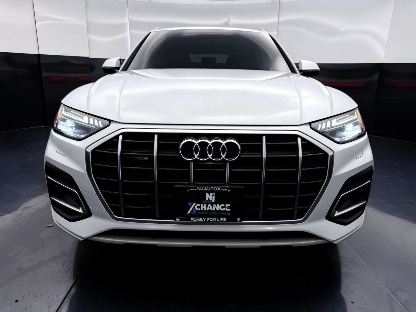 Used 2021 Audi Q5 Prestige w/ Prestige Package AWD/4WD image 3