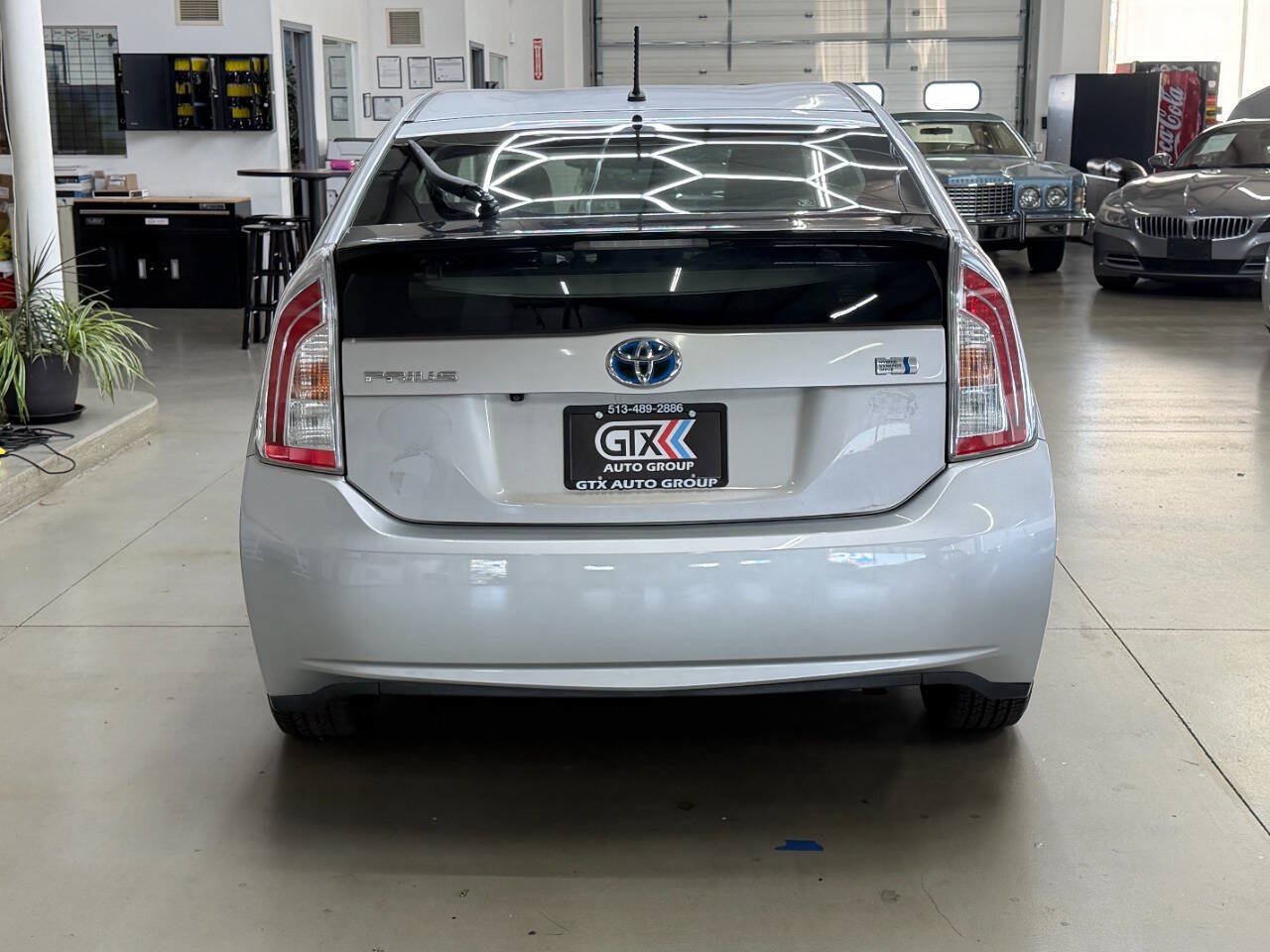 Used 2015 Toyota Prius Two FWD image 3