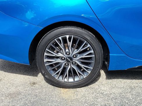 Certified 2023 Kia Forte GT-Line FWD image 5