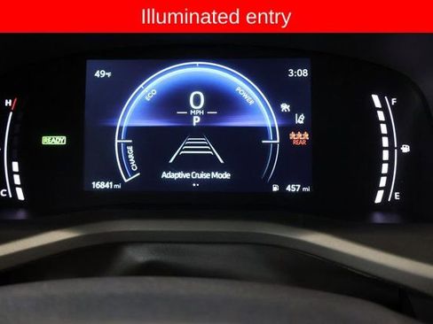 Used 2025 Toyota Camry SE image 19