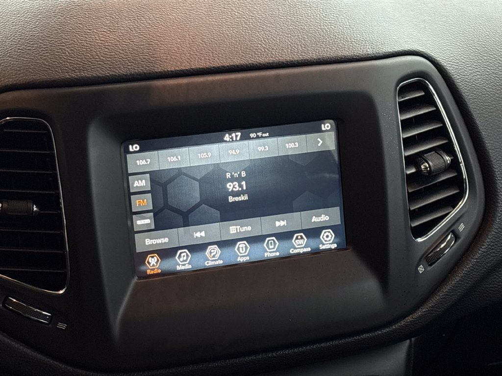 Used 2021 Jeep Compass Latitude w/ Sun and Sound Group FWD image 18